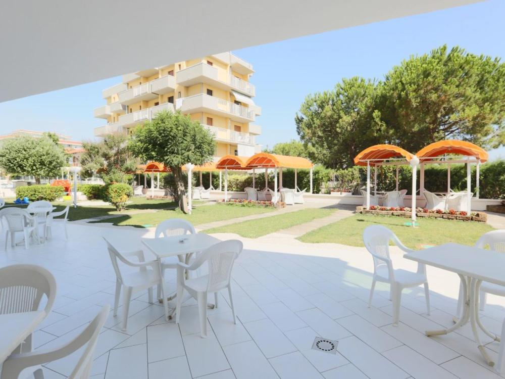 Hotel Marina Beach - Azzurro Club Ravenna Eksteriør billede