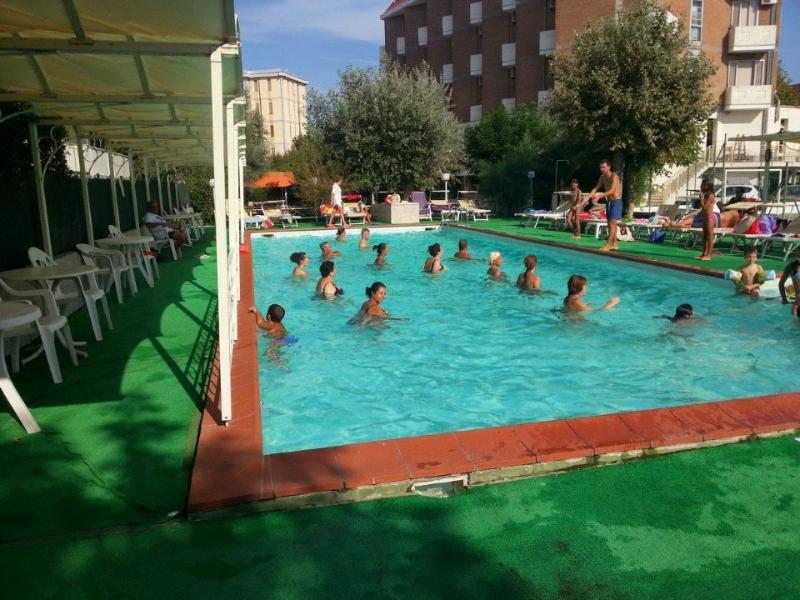 Hotel Marina Beach - Azzurro Club Ravenna Eksteriør billede