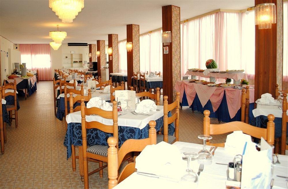 Hotel Marina Beach - Azzurro Club Ravenna Eksteriør billede