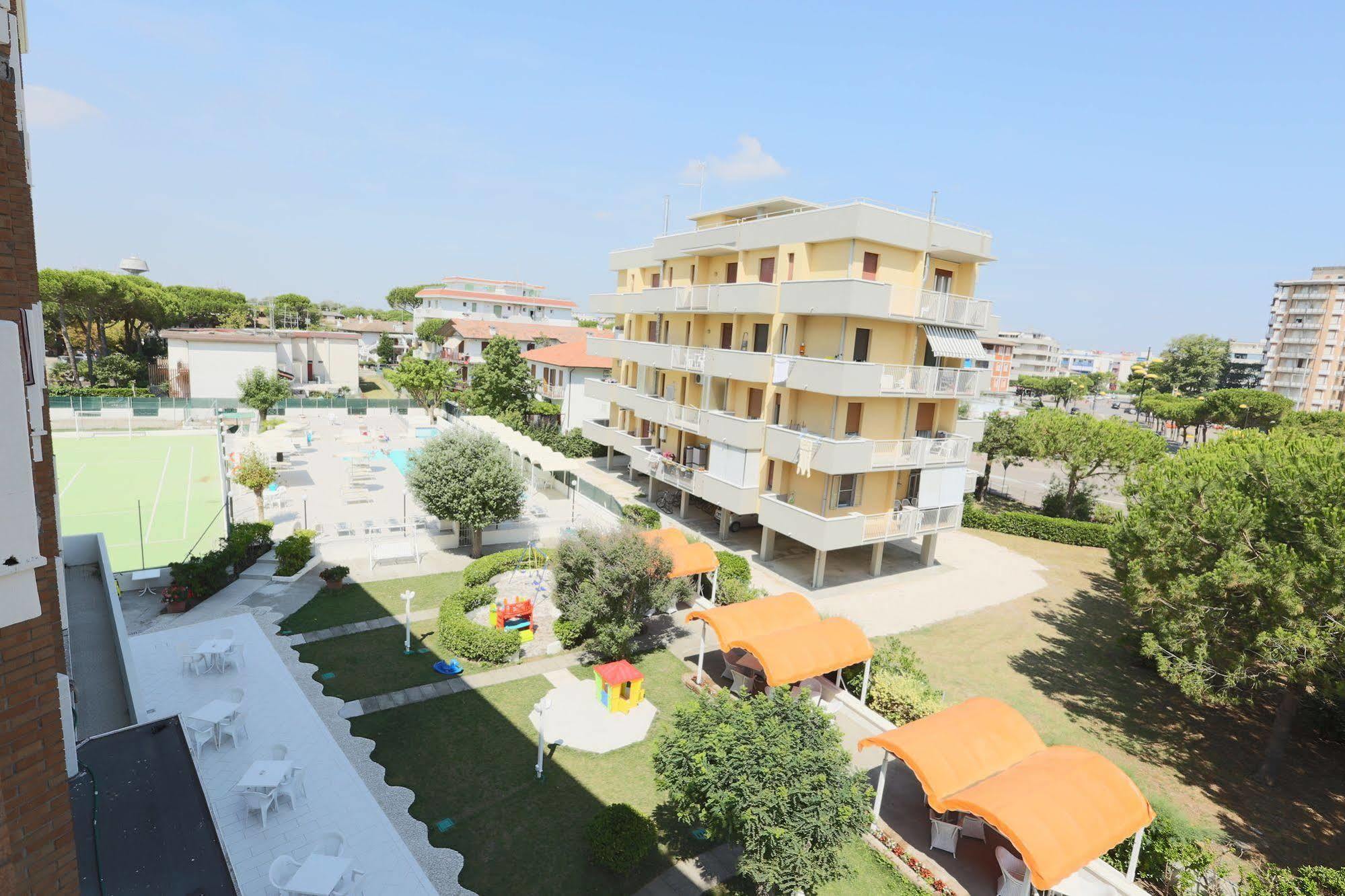 Hotel Marina Beach - Azzurro Club Ravenna Eksteriør billede