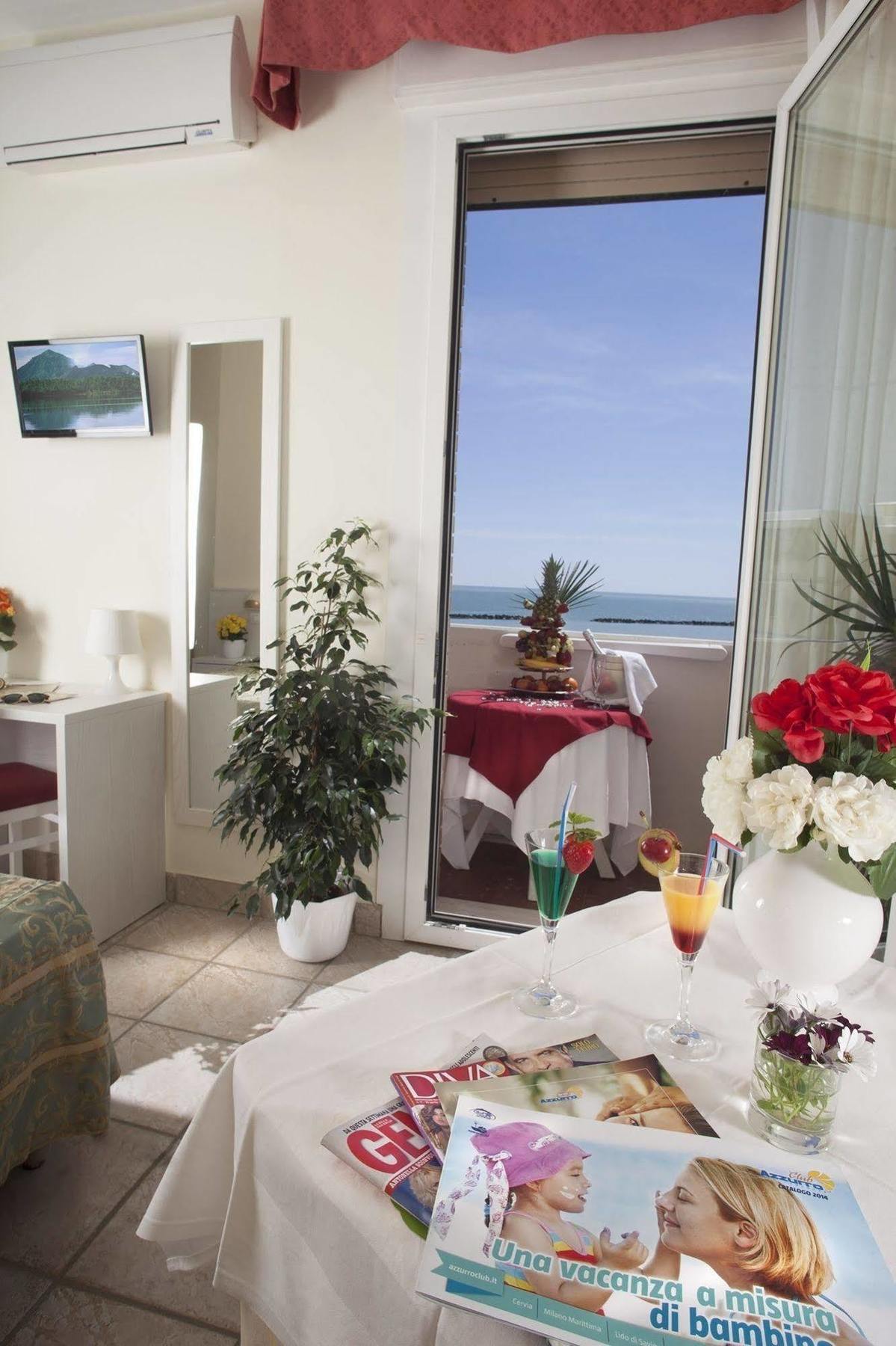 Hotel Marina Beach - Azzurro Club Ravenna Eksteriør billede