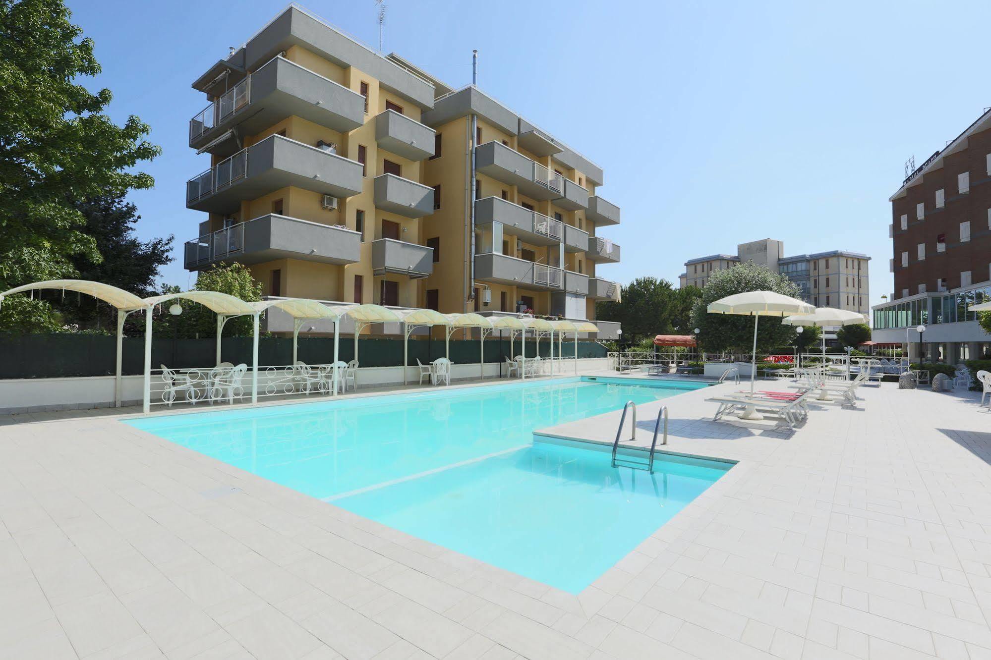 Hotel Marina Beach - Azzurro Club Ravenna Eksteriør billede